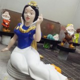 四川玻璃鋼白雪公主和七個(gè)小矮人雕塑