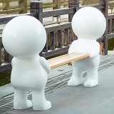戶(hù)外玻璃鋼卡通小白人創(chuàng)意長(zhǎng)椅