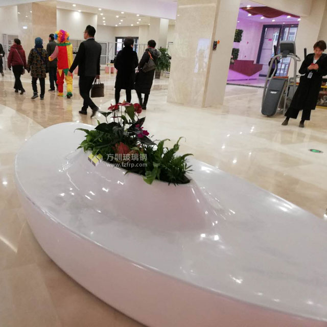可乘坐的大型玻璃鋼花盆提升陜西商場購物體驗(yàn)