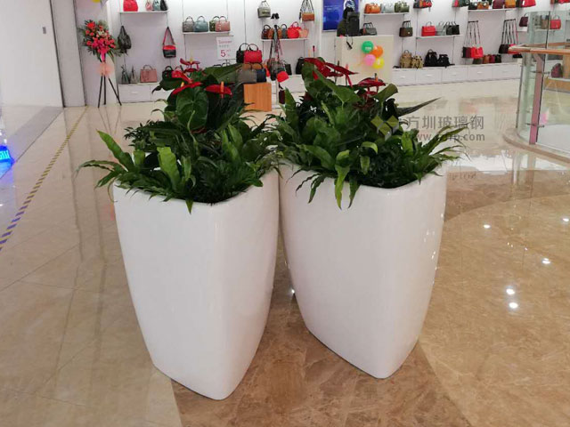 青海玻璃鋼三角花盆