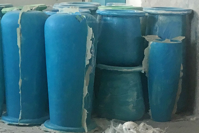 云南商場美陳玻璃鋼花盆組合裝飾室內(nèi)空間