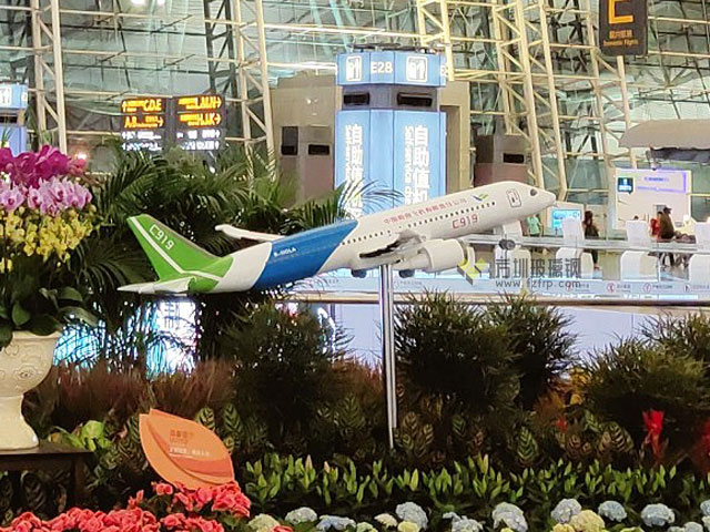 廣州白云機(jī)場(chǎng)玻璃鋼國(guó)產(chǎn)大飛機(jī)C919模型