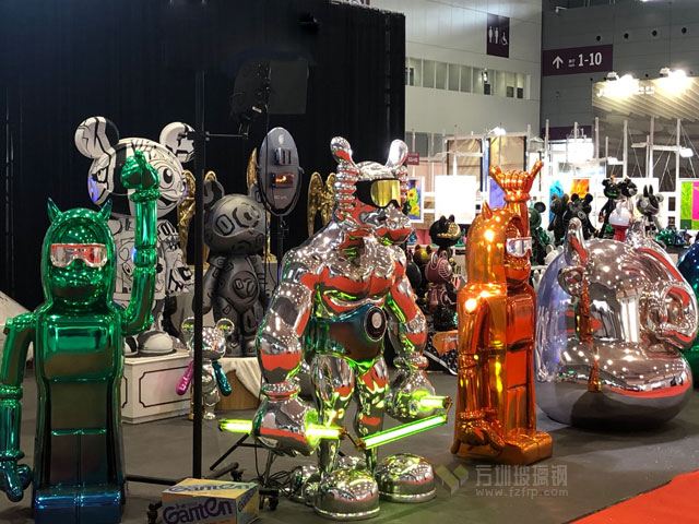 玻璃鋼卡通牛雕塑擺件納米噴鍍亮相深圳展會(huì)