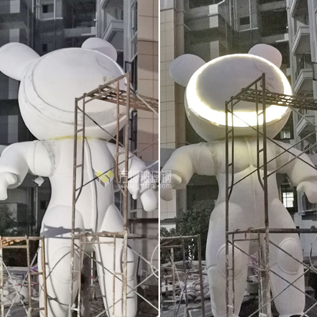 惠州樓盤玻璃鋼太空兔雕塑6米大型城市景觀小品