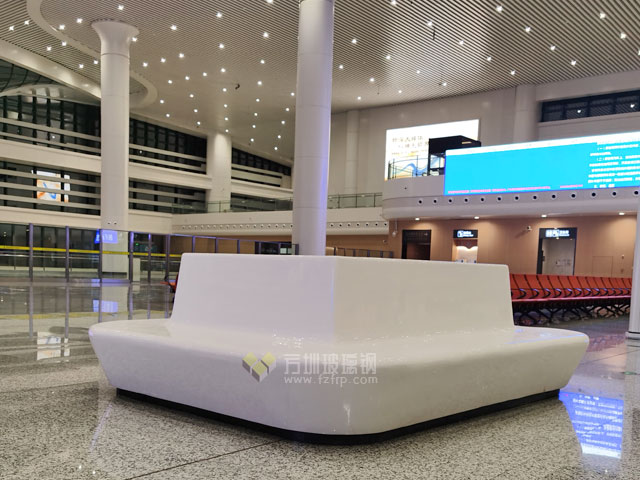 惠州北站玻璃鋼花箱組合樹池坐凳裝飾候車廳