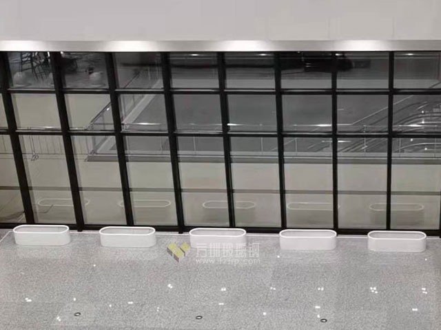 惠州北站玻璃鋼花箱組合樹池坐凳裝飾候車廳