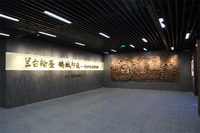 深圳檔案館展廳玻璃鋼海防圖浮雕文化墻再現(xiàn)紅色記憶