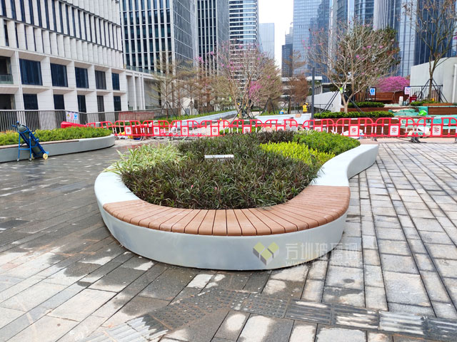 玻璃鋼結(jié)合鋼結(jié)構(gòu)公園景觀坐凳引領(lǐng)未來休閑體驗