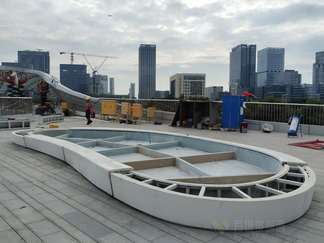 深圳前海G10跨街公園玻璃鋼竹木飾面景觀花池坐凳