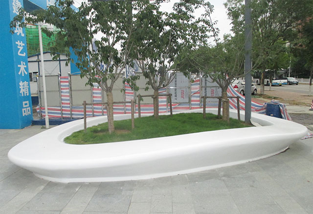 玻璃鋼圍樹(shù)椅加固樹(shù)池是城市園林景觀要素