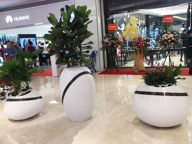 梅州玻璃鋼創(chuàng)意花瓶