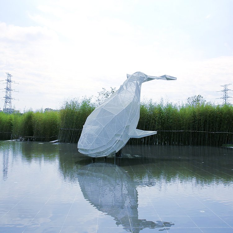 園林大型不銹鋼鏤空鯨魚雕塑